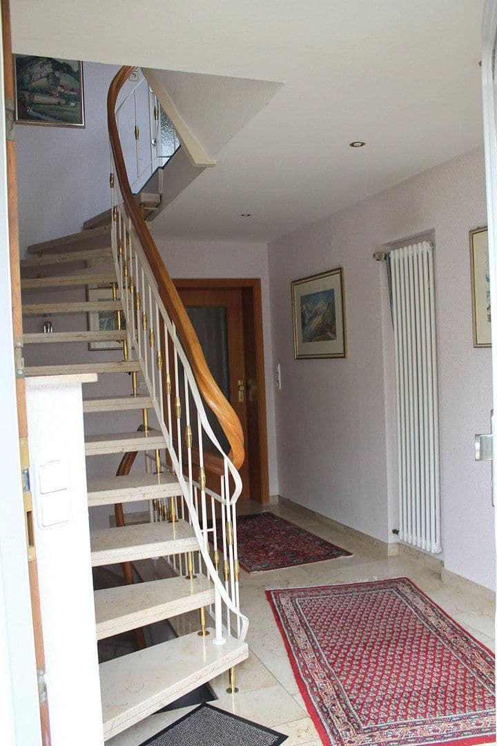 Predaj domu 410 m², pozemok 920 m², Crailsheim, Bádensko-Wurttembersko Predaj domu 410 m², pozemok 920 m², Crailsheim, Bádensko-Wurttembersko