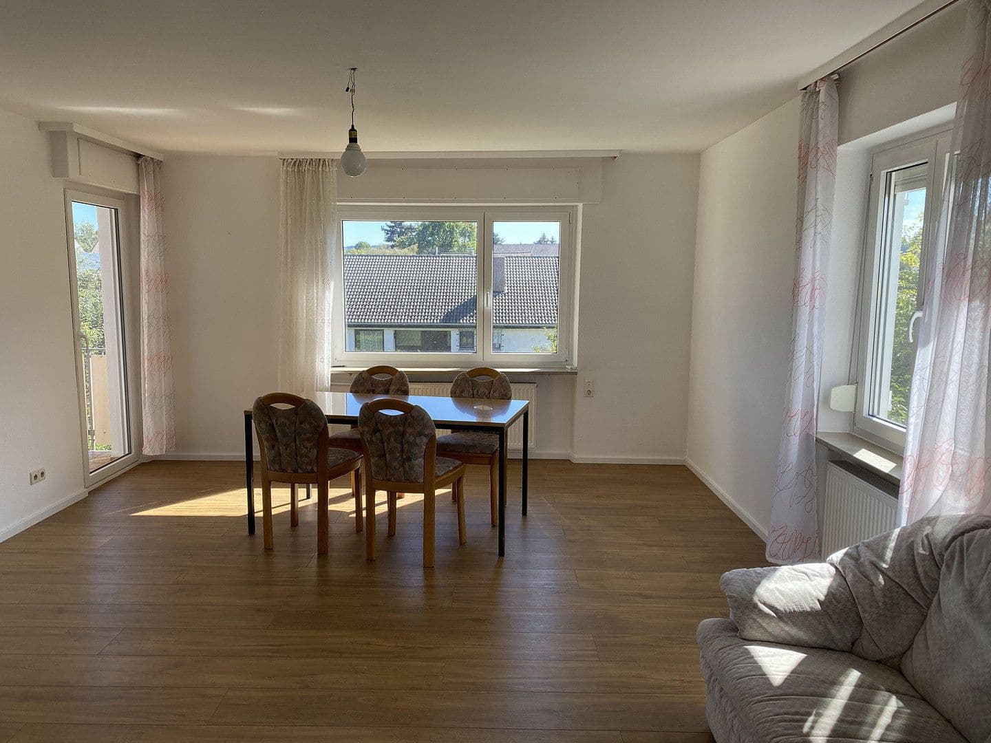 Prenájom bytu 3-izbový 98 m², Trossingen, Bádensko-Wurttembersko Prenájom bytu 3-izbový 98 m², Trossingen, Bádensko-Wurttembersko