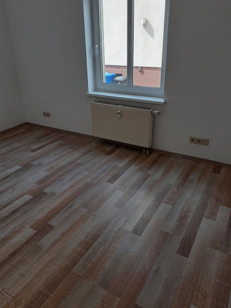 Prenájom bytu 3-izbový 75 m², Seestraße, Neustrelitz, Meklenbursko-Predpomoransko Prenájom bytu 3-izbový 75 m², Seestraße, Neustrelitz, Meklenbursko-Predpomoransko