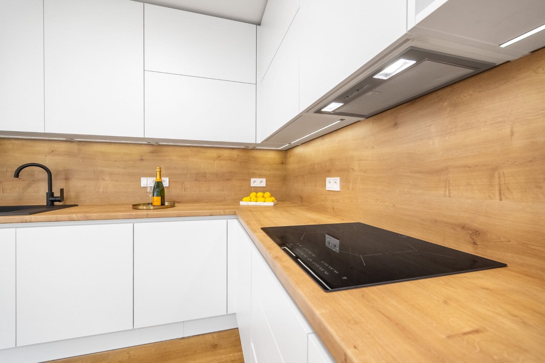 Predaj bytu 3-izbový 74 m², Žandovská, Praha, Praha Predaj bytu 3-izbový 74 m², Žandovská, Praha, Praha