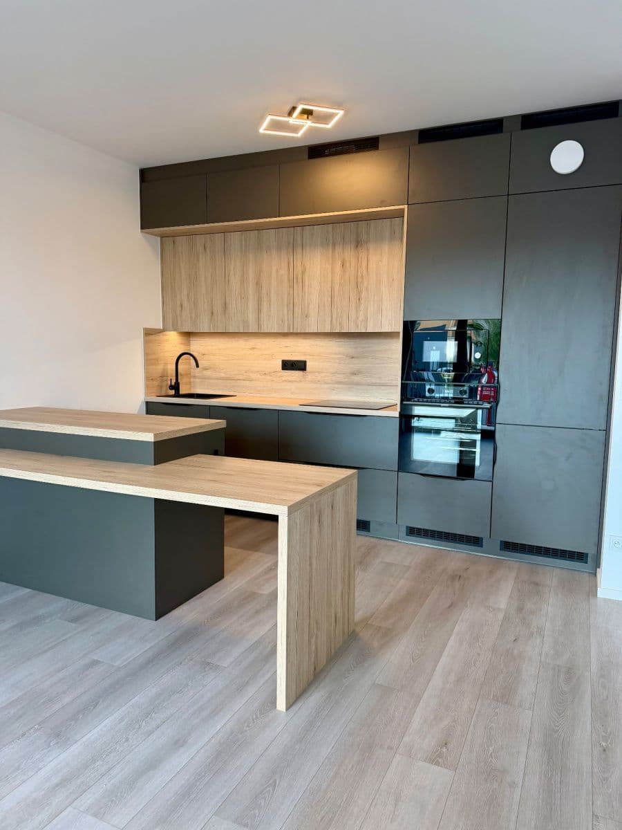 Prenájom bytu 2-izbový 62 m², U Engerthu, Kladno, Středočeský kraj Prenájom bytu 2-izbový 62 m², U Engerthu, Kladno, Středočeský kraj