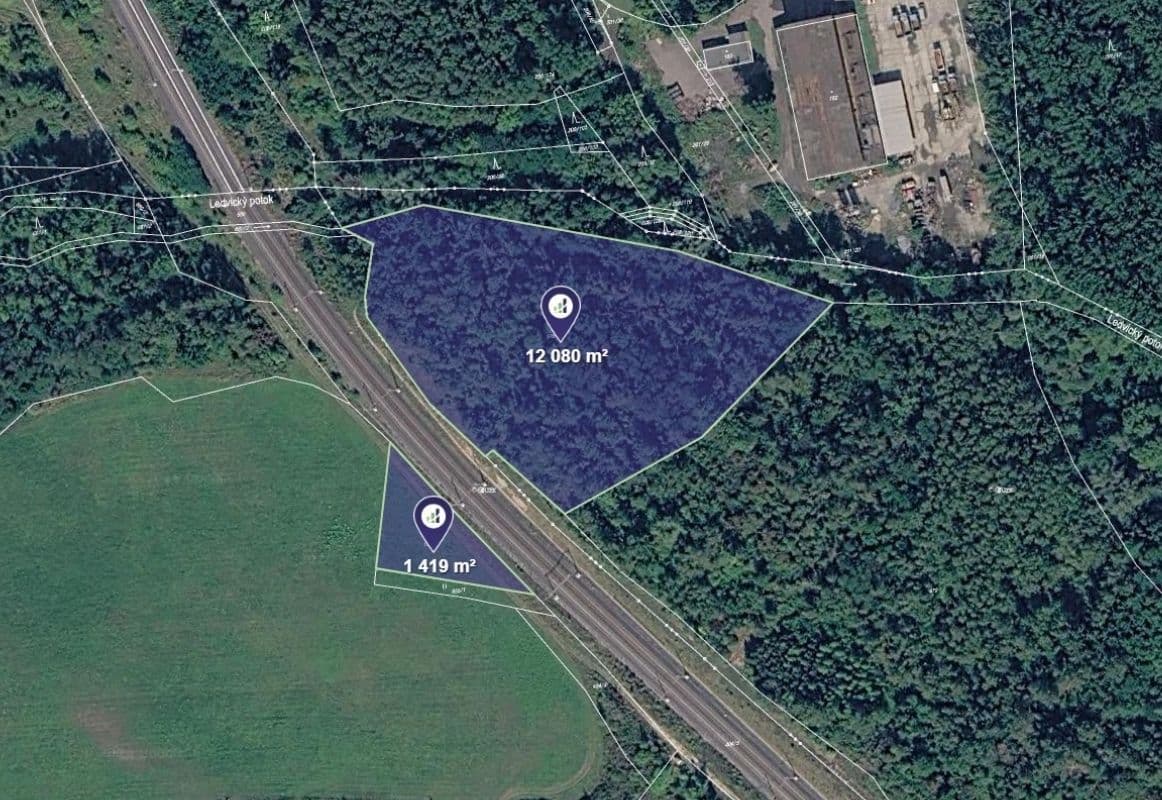 Predaj pozemku 13.499 m², Hostomice, Ústecký kraj Predaj pozemku 13.499 m², Hostomice, Ústecký kraj