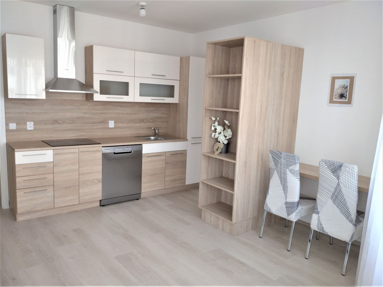 Prenájom bytu 2-izbový 43 m², Eduarda Hamburgera, Olomouc, Olomoucký kraj Prenájom bytu 2-izbový 43 m², Eduarda Hamburgera, Olomouc, Olomoucký kraj
