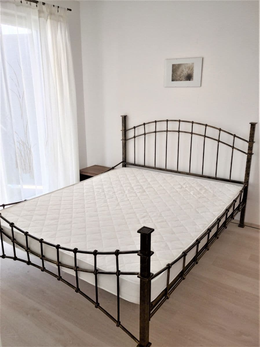 Prenájom bytu 2-izbový 43 m², Eduarda Hamburgera, Olomouc, Olomoucký kraj Prenájom bytu 2-izbový 43 m², Eduarda Hamburgera, Olomouc, Olomoucký kraj