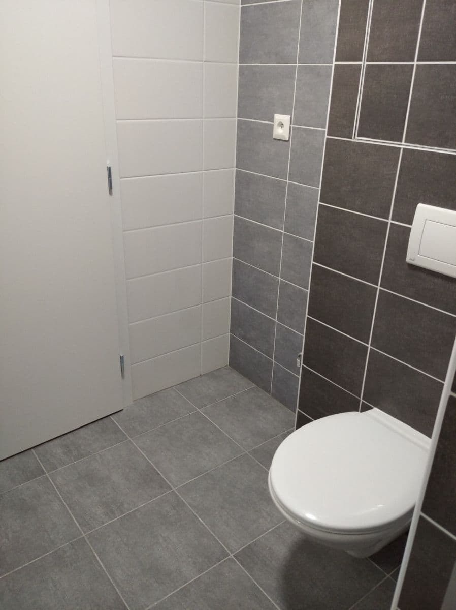 Prenájom bytu 2-izbový 43 m², Eduarda Hamburgera, Olomouc, Olomoucký kraj Prenájom bytu 2-izbový 43 m², Eduarda Hamburgera, Olomouc, Olomoucký kraj