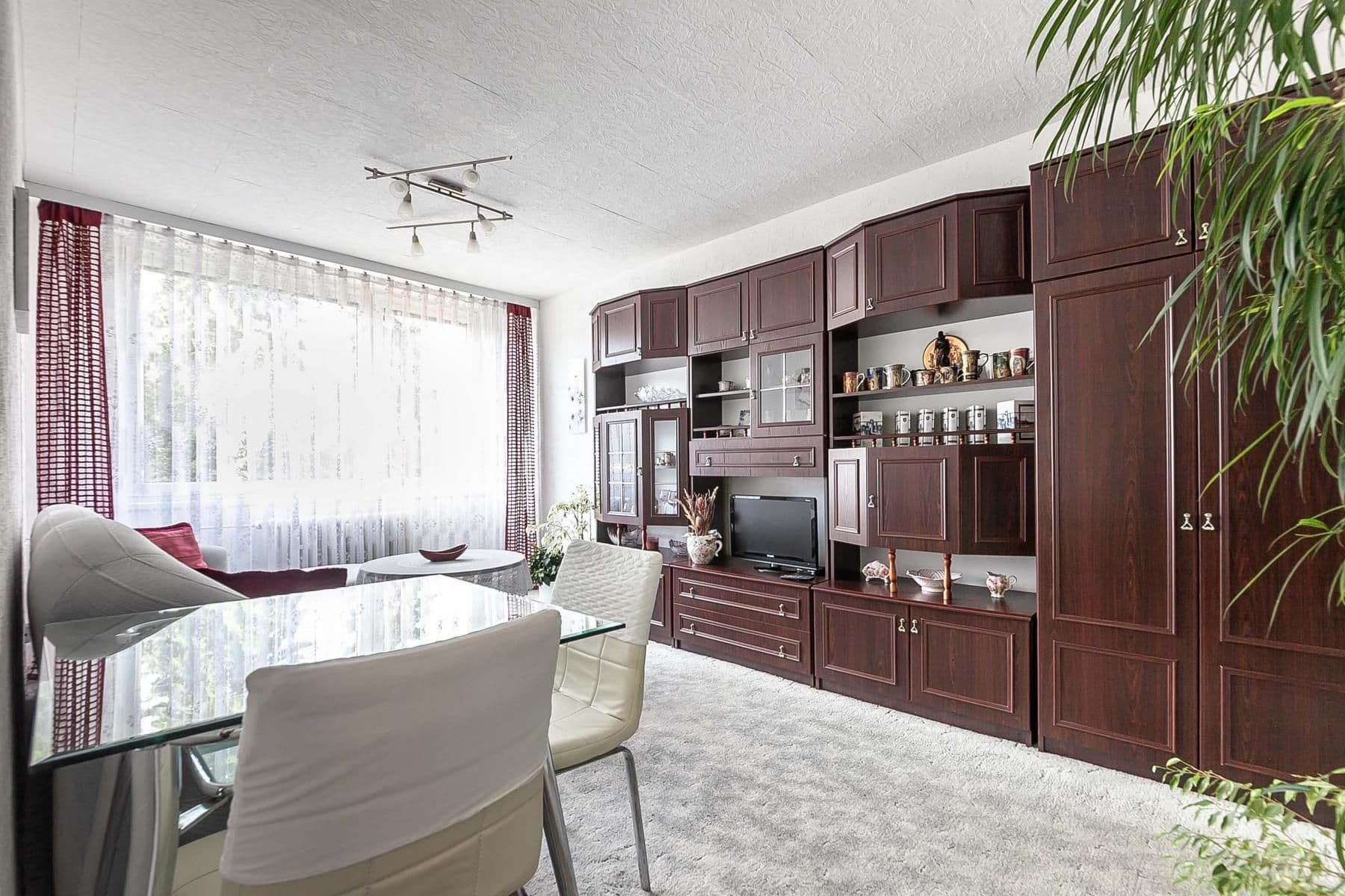 Predaj bytu 2-izbový 42 m², Školská, Hostivice, Středočeský kraj Predaj bytu 2-izbový 42 m², Školská, Hostivice, Středočeský kraj