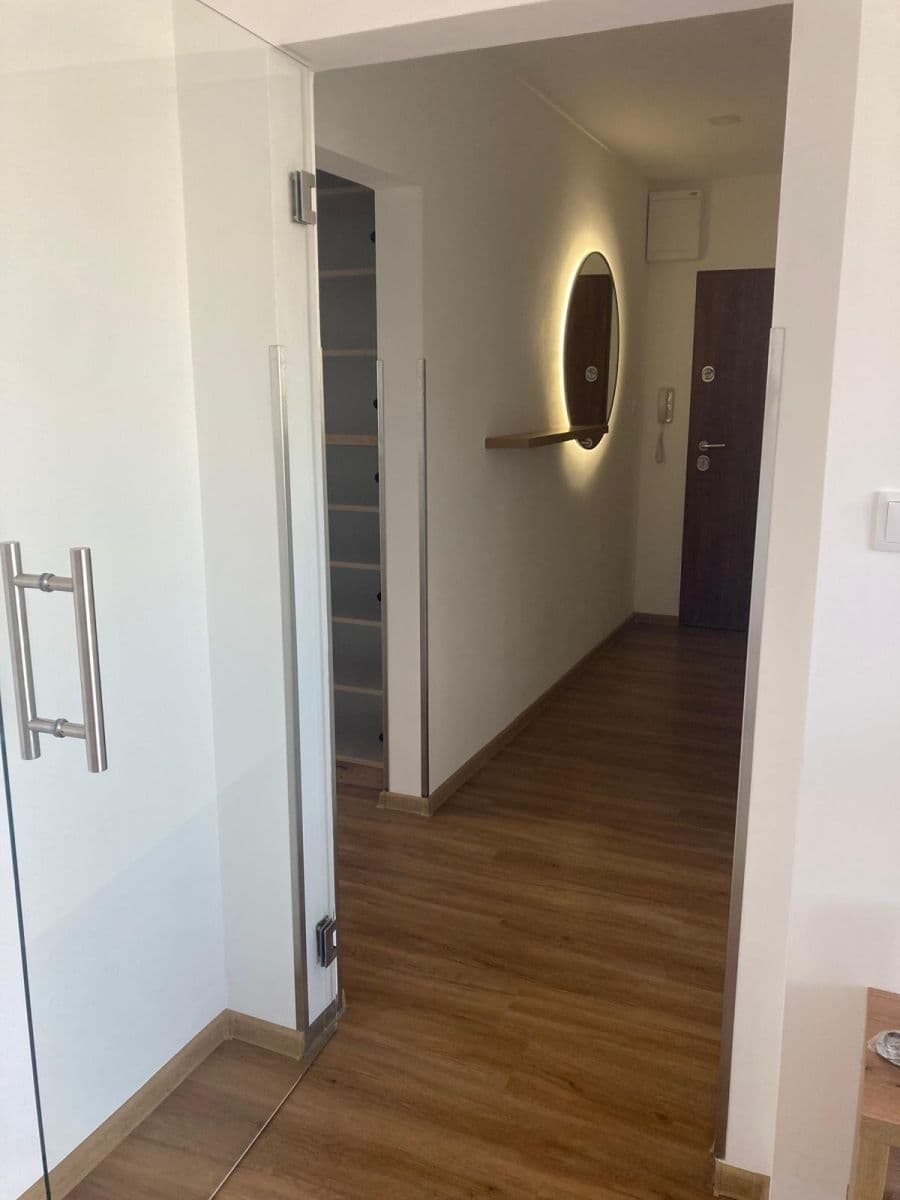 Prenájom bytu 3-izbový 71 m², Černá, Opava, Moravskoslezský kraj Prenájom bytu 3-izbový 71 m², Černá, Opava, Moravskoslezský kraj