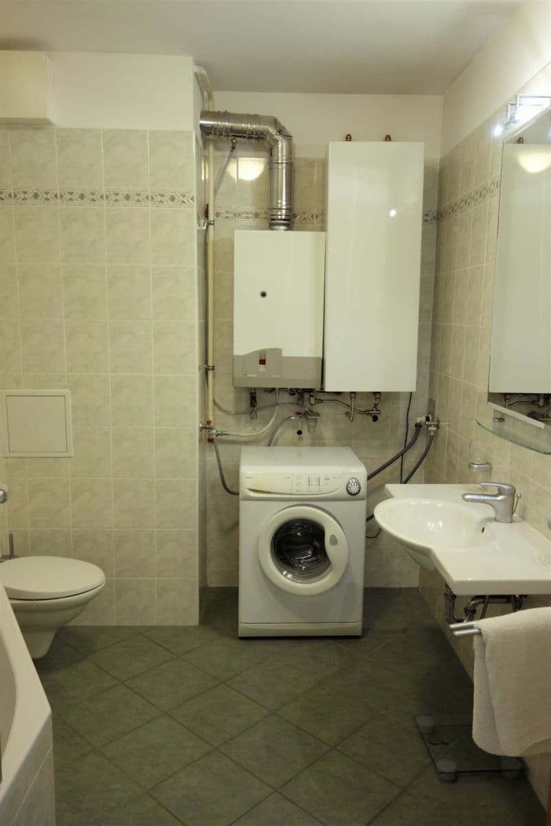 Prenájom bytu 2-izbový 52 m², Naskové, Praha, Praha Prenájom bytu 2-izbový 52 m², Naskové, Praha, Praha