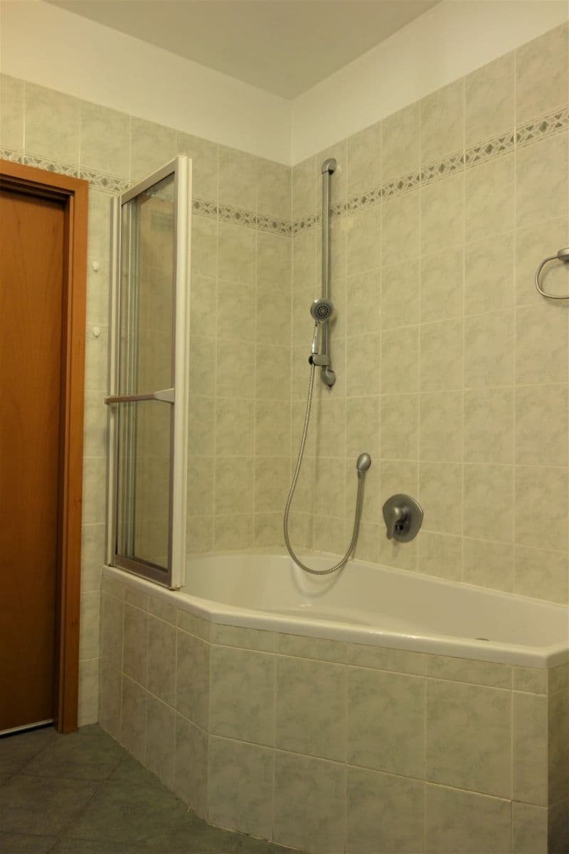 Prenájom bytu 2-izbový 52 m², Naskové, Praha, Praha Prenájom bytu 2-izbový 52 m², Naskové, Praha, Praha