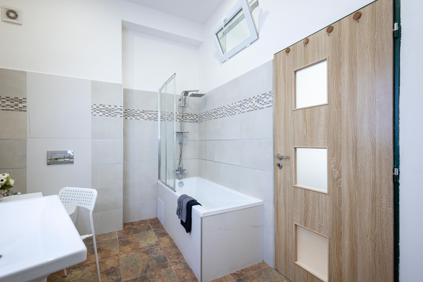 Predaj bytu 2-izbový 53 m², Plzeňská, Praha, Praha Predaj bytu 2-izbový 53 m², Plzeňská, Praha, Praha