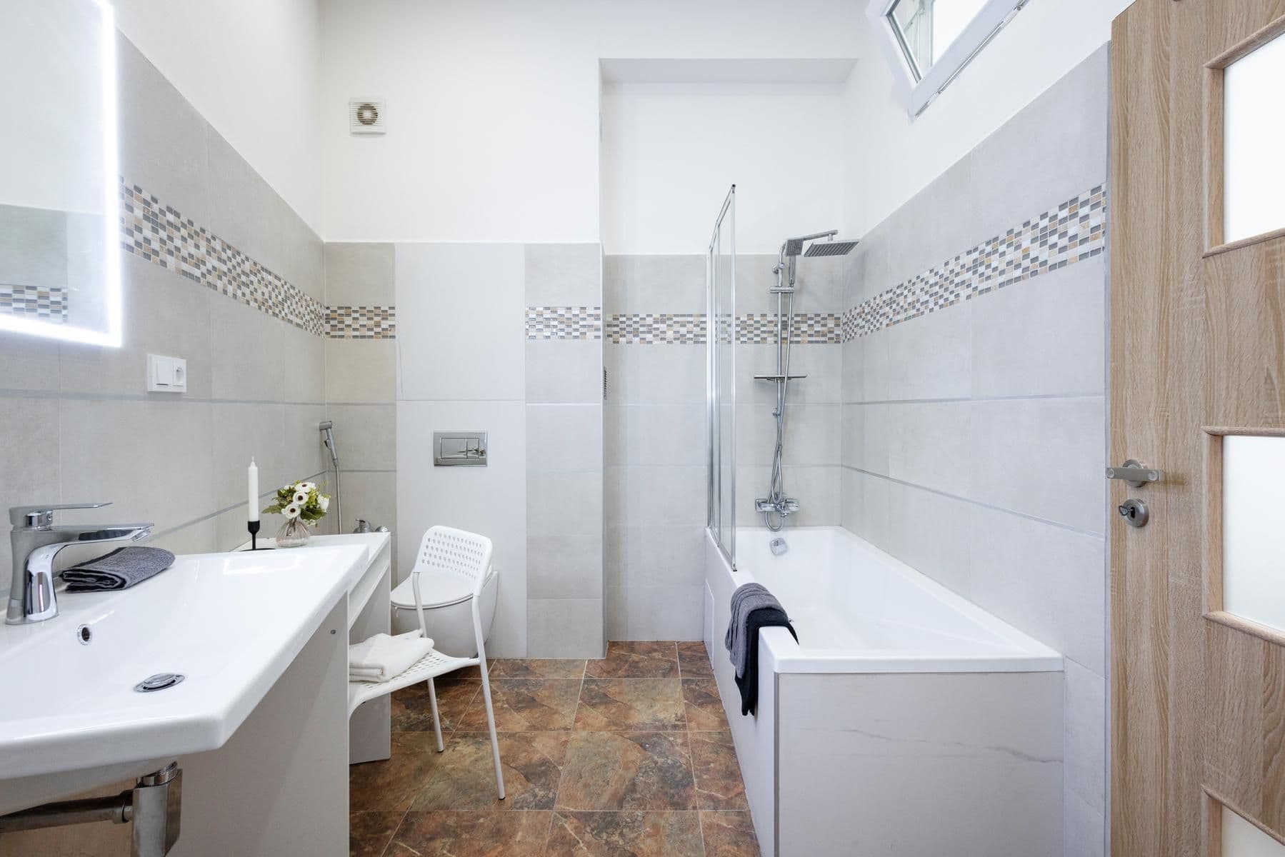 Predaj bytu 2-izbový 53 m², Plzeňská, Praha, Praha Predaj bytu 2-izbový 53 m², Plzeňská, Praha, Praha