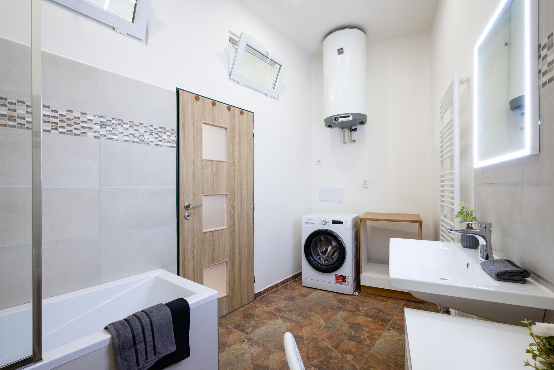 Predaj bytu 2-izbový 53 m², Plzeňská, Praha, Praha Predaj bytu 2-izbový 53 m², Plzeňská, Praha, Praha