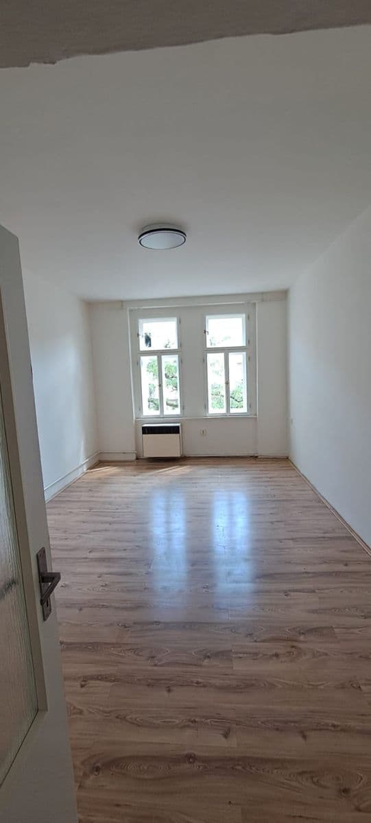 Prenájom bytu 2-izbový 50 m², Seifertova, Praha, Praha Prenájom bytu 2-izbový 50 m², Seifertova, Praha, Praha