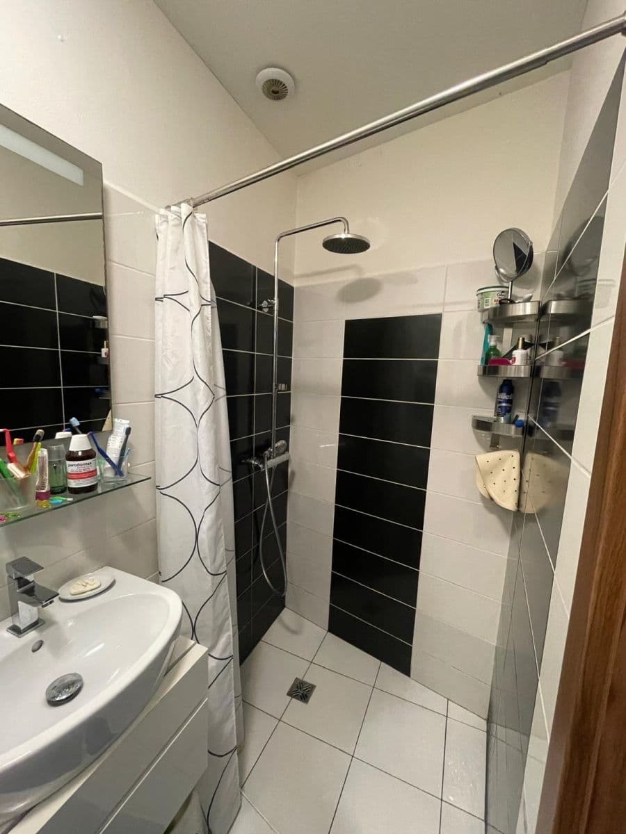Prenájom bytu 1-izbový 34 m², Fibichova, Jihlava, Kraj Vysočina Prenájom bytu 1-izbový 34 m², Fibichova, Jihlava, Kraj Vysočina