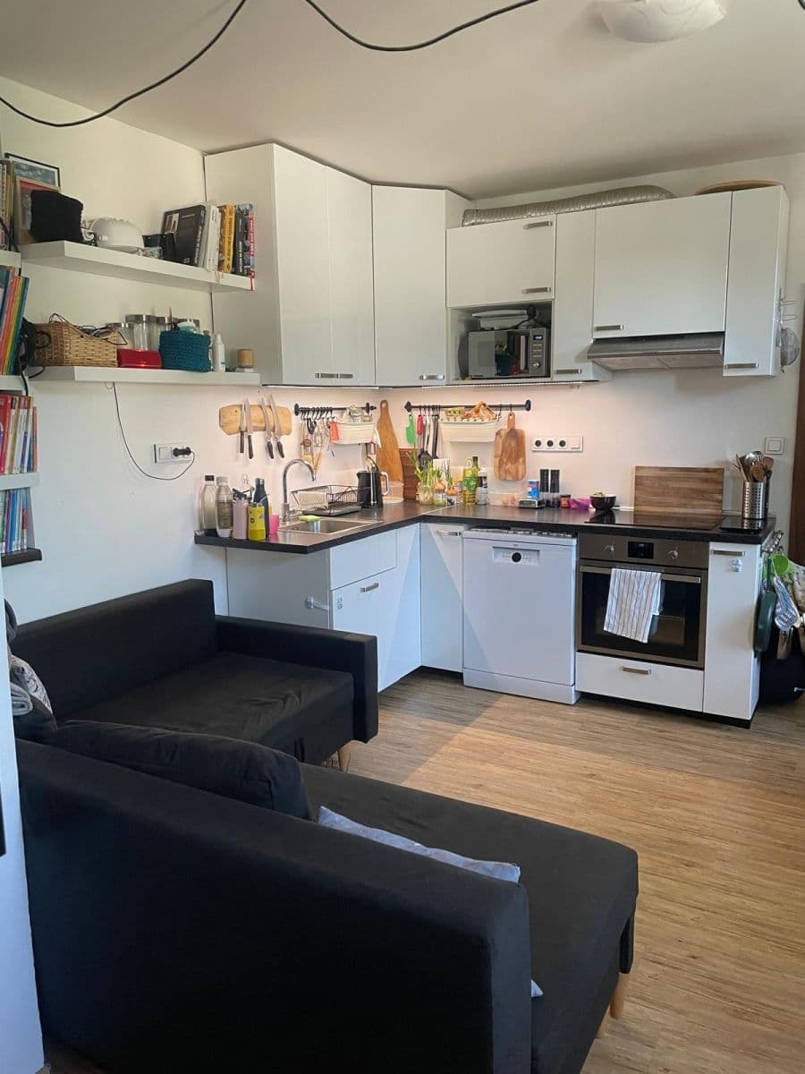 Prenájom bytu 1-izbový 34 m², Fibichova, Jihlava, Kraj Vysočina Prenájom bytu 1-izbový 34 m², Fibichova, Jihlava, Kraj Vysočina