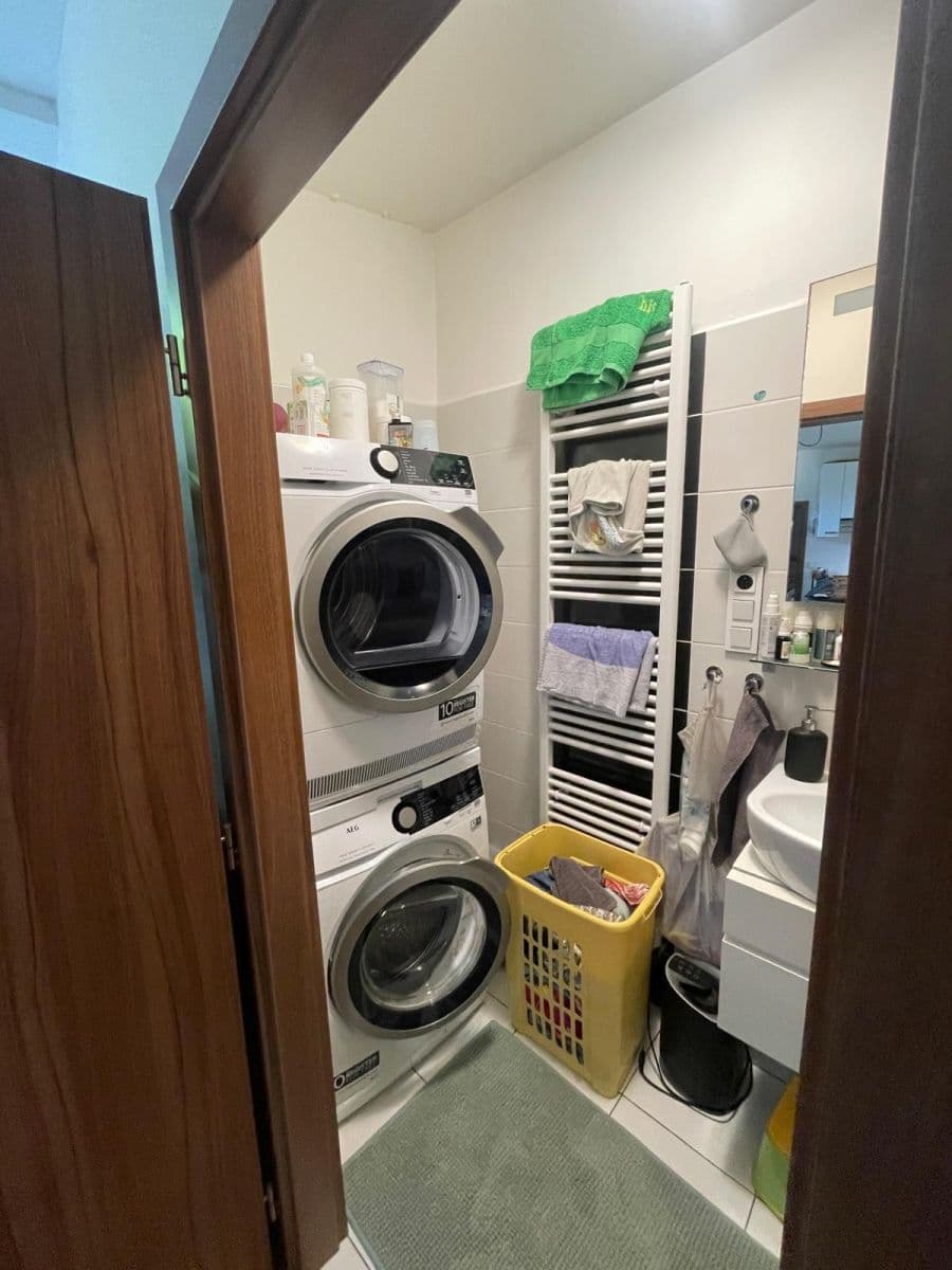 Prenájom bytu 1-izbový 34 m², Fibichova, Jihlava, Kraj Vysočina Prenájom bytu 1-izbový 34 m², Fibichova, Jihlava, Kraj Vysočina