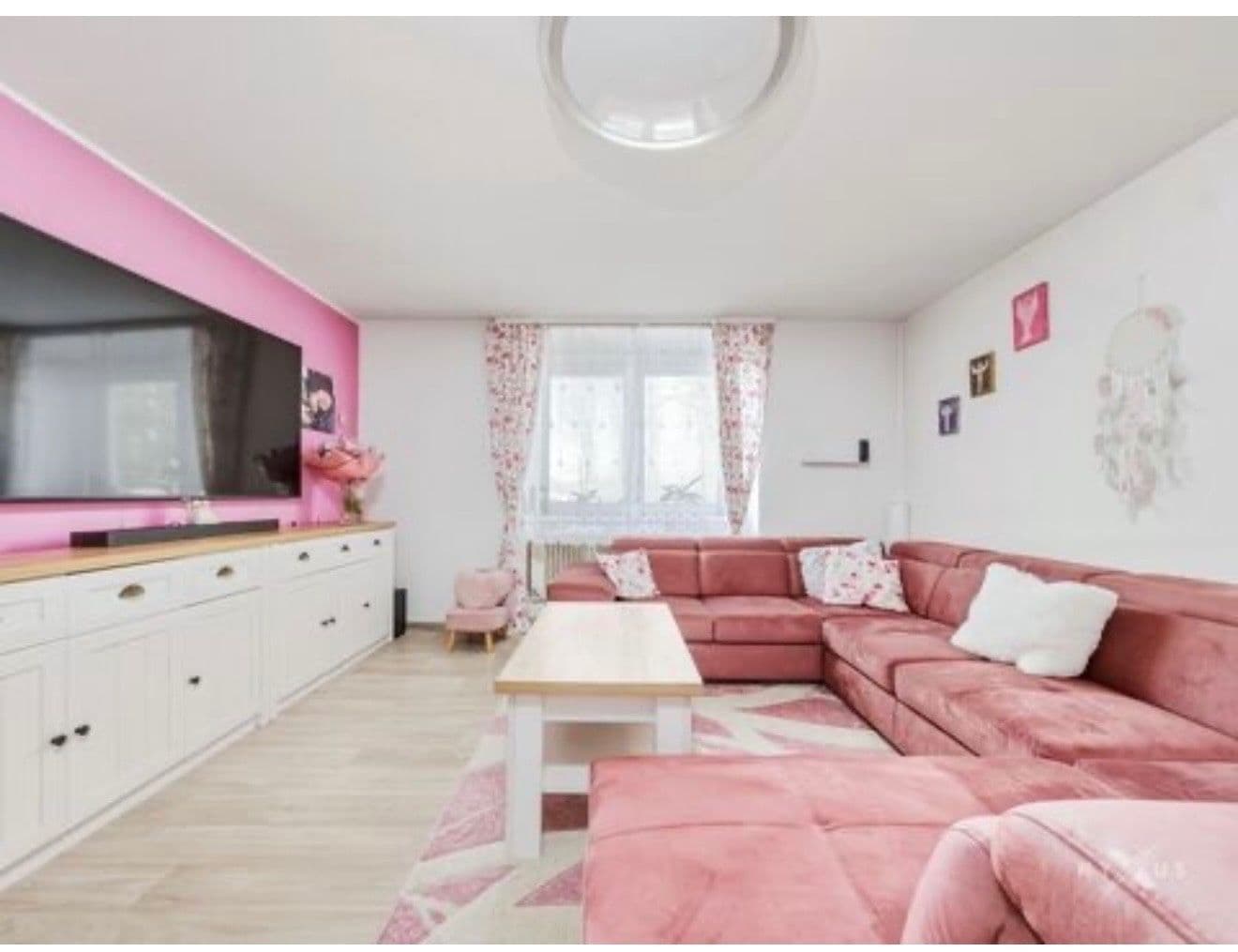 Predaj domu 400 m², pozemok 611 m², Spojovací, Ronov nad Doubravou, Pardubický kraj Predaj domu 400 m², pozemok 611 m², Spojovací, Ronov nad Doubravou, Pardubický kraj