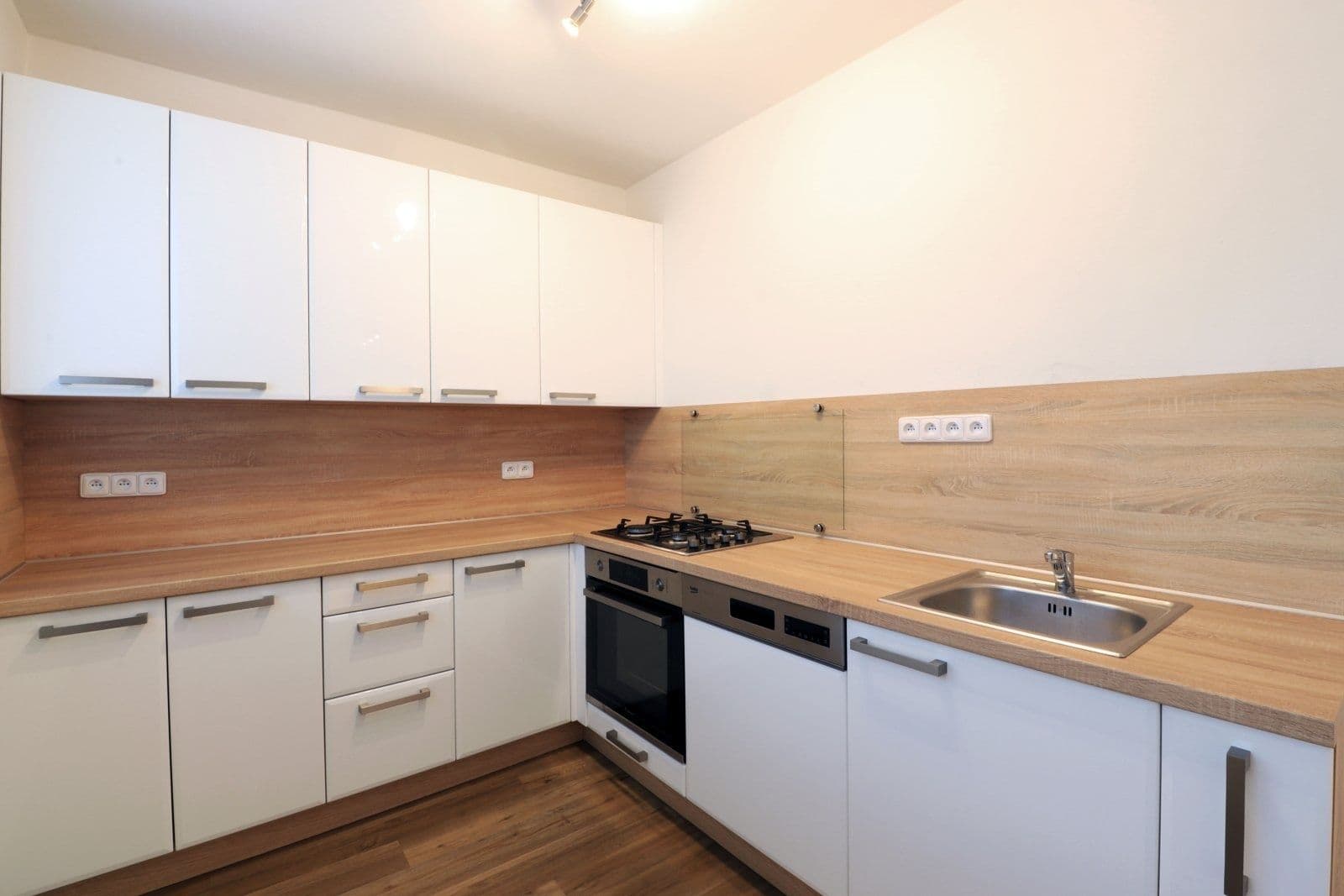 Prenájom bytu 1-izbový 37 m², Havlíčkova, Mladá Boleslav, Středočeský kraj Prenájom bytu 1-izbový 37 m², Havlíčkova, Mladá Boleslav, Středočeský kraj