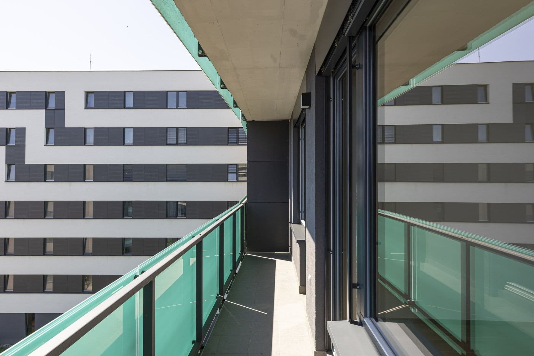 Prenájom bytu 2-izbový 52 m², Argentinská, Praha, Praha Prenájom bytu 2-izbový 52 m², Argentinská, Praha, Praha