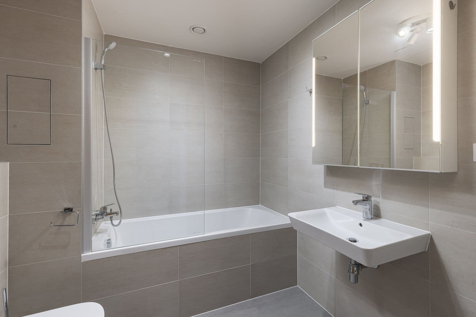 Prenájom bytu 2-izbový 52 m², Argentinská, Praha, Praha Prenájom bytu 2-izbový 52 m², Argentinská, Praha, Praha