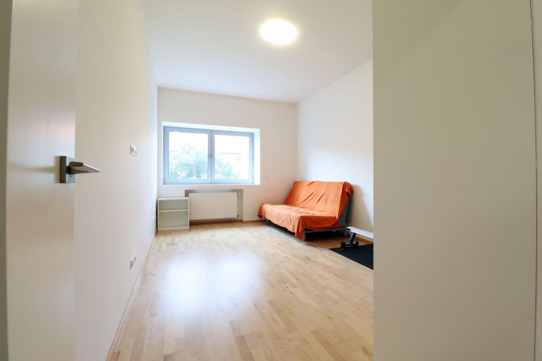 Prenájom bytu 4-izbový 123 m², Nikoly Tesly, Praha, Praha Prenájom bytu 4-izbový 123 m², Nikoly Tesly, Praha, Praha