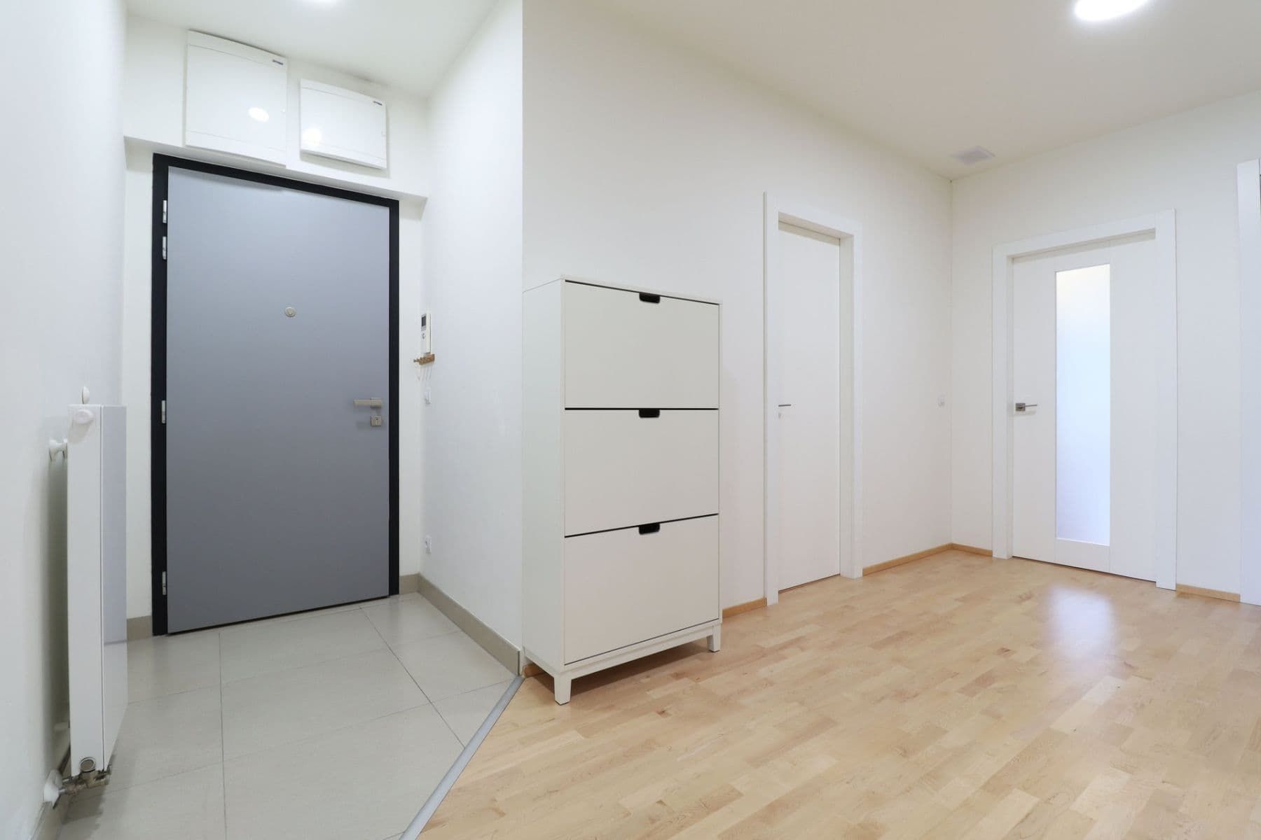 Prenájom bytu 4-izbový 123 m², Nikoly Tesly, Praha, Praha Prenájom bytu 4-izbový 123 m², Nikoly Tesly, Praha, Praha