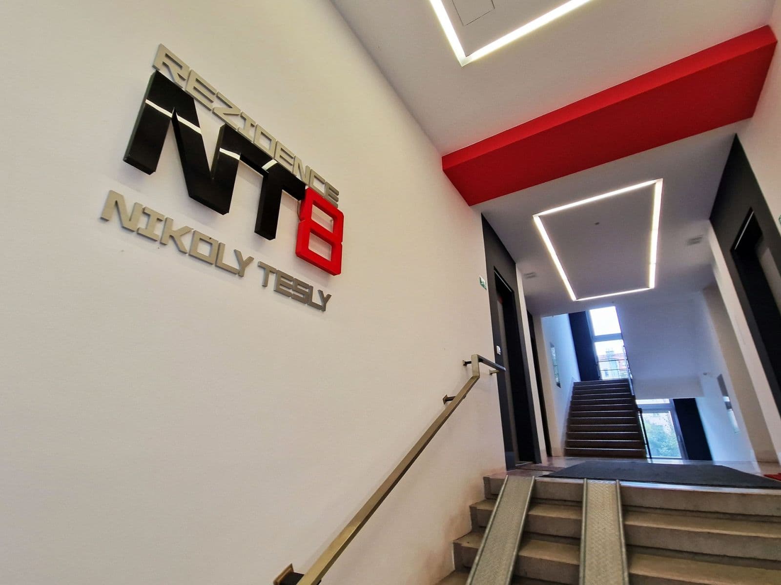Prenájom bytu 4-izbový 123 m², Nikoly Tesly, Praha, Praha Prenájom bytu 4-izbový 123 m², Nikoly Tesly, Praha, Praha