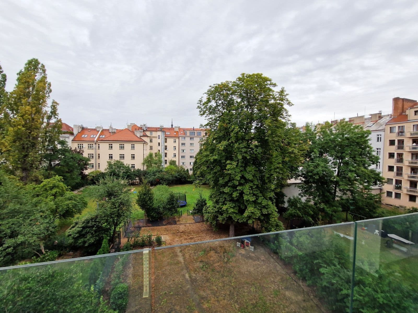 Prenájom bytu 4-izbový 123 m², Nikoly Tesly, Praha, Praha Prenájom bytu 4-izbový 123 m², Nikoly Tesly, Praha, Praha