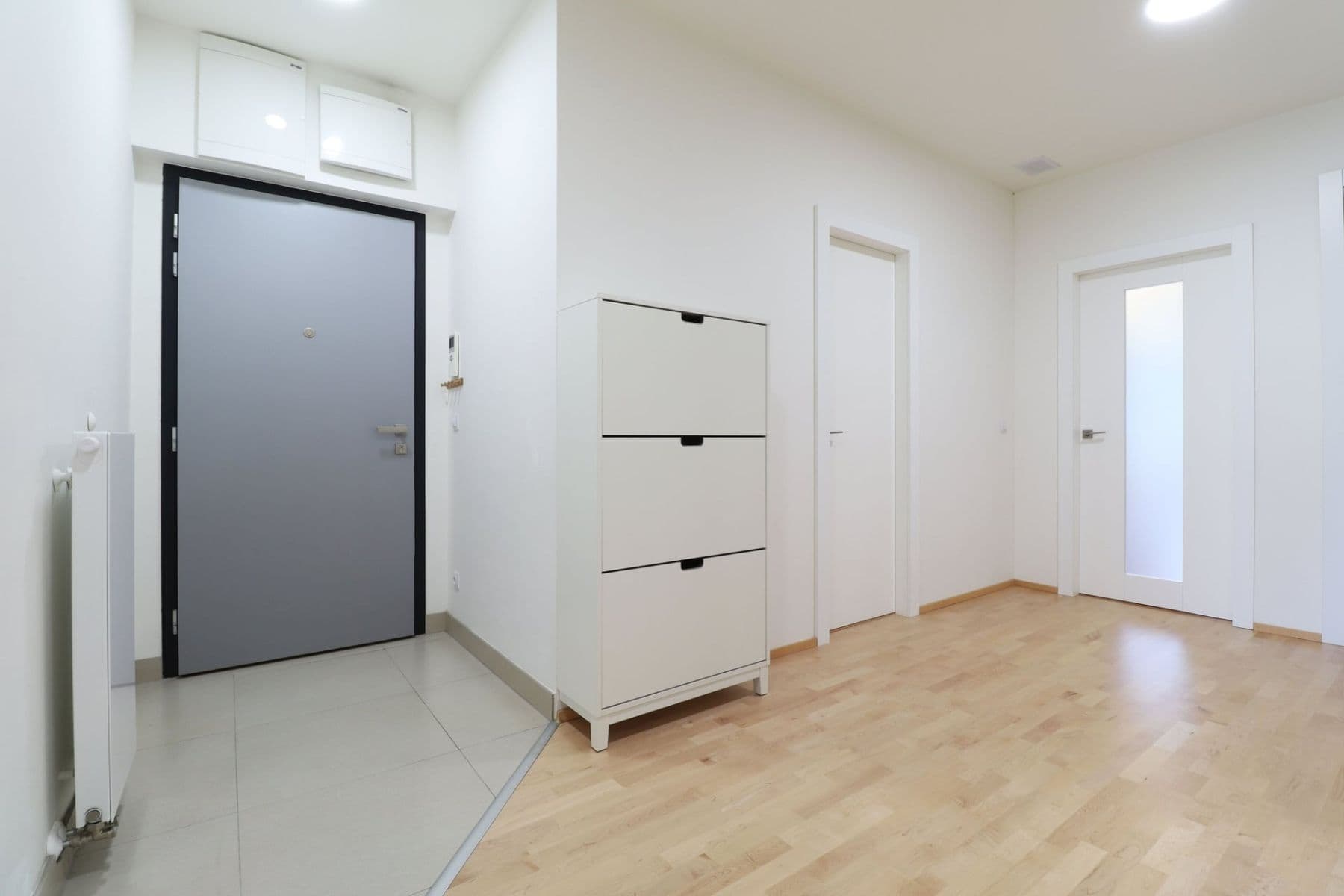 Prenájom bytu 4-izbový 123 m², Nikoly Tesly, Praha, Praha Prenájom bytu 4-izbový 123 m², Nikoly Tesly, Praha, Praha