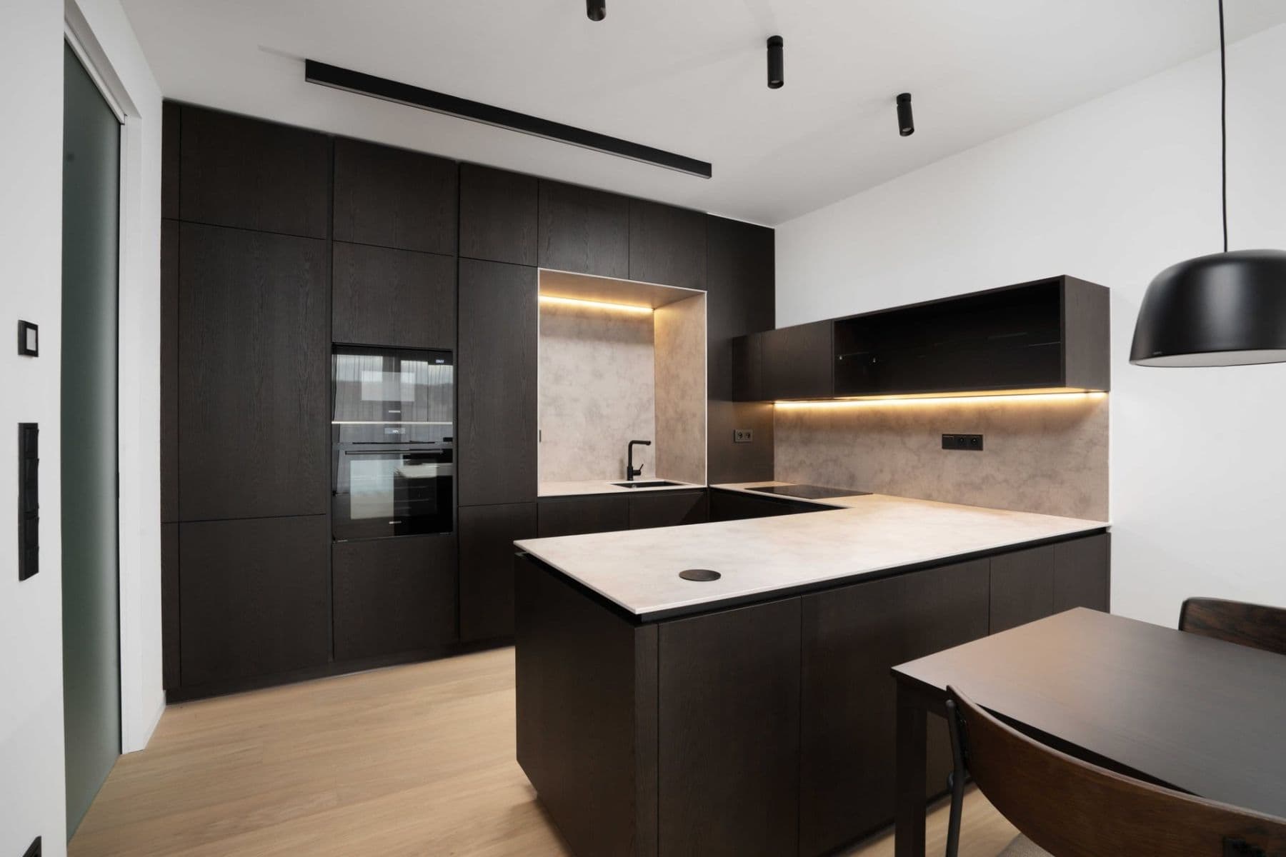 Prenájom bytu 2-izbový 61 m², Vítězné náměstí, Praha, Praha Prenájom bytu 2-izbový 61 m², Vítězné náměstí, Praha, Praha