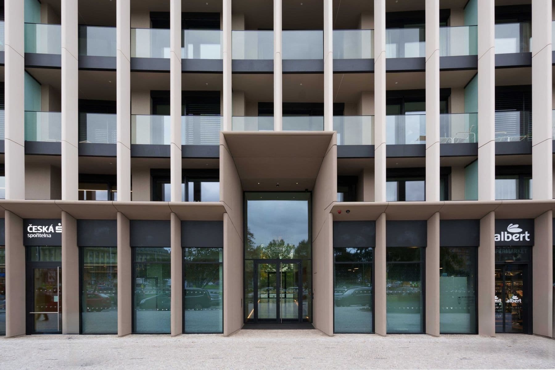 Prenájom bytu 2-izbový 61 m², Vítězné náměstí, Praha, Praha Prenájom bytu 2-izbový 61 m², Vítězné náměstí, Praha, Praha