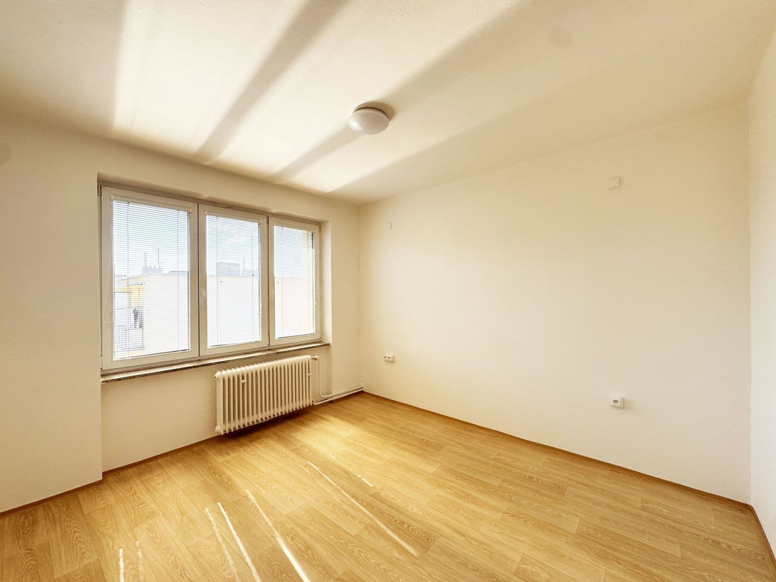 Prenájom bytu 4-izbový 92 m², Anýžova, Hořovice, Středočeský kraj Prenájom bytu 4-izbový 92 m², Anýžova, Hořovice, Středočeský kraj