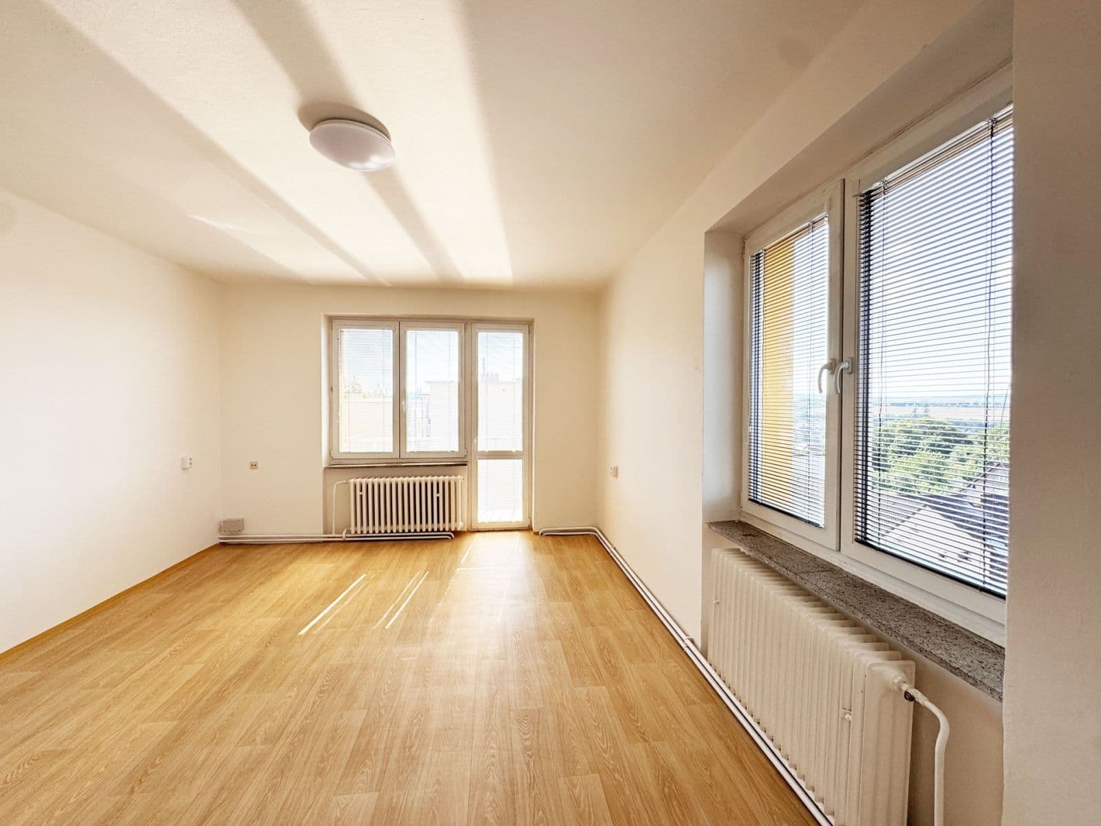 Prenájom bytu 4-izbový 92 m², Anýžova, Hořovice, Středočeský kraj Prenájom bytu 4-izbový 92 m², Anýžova, Hořovice, Středočeský kraj