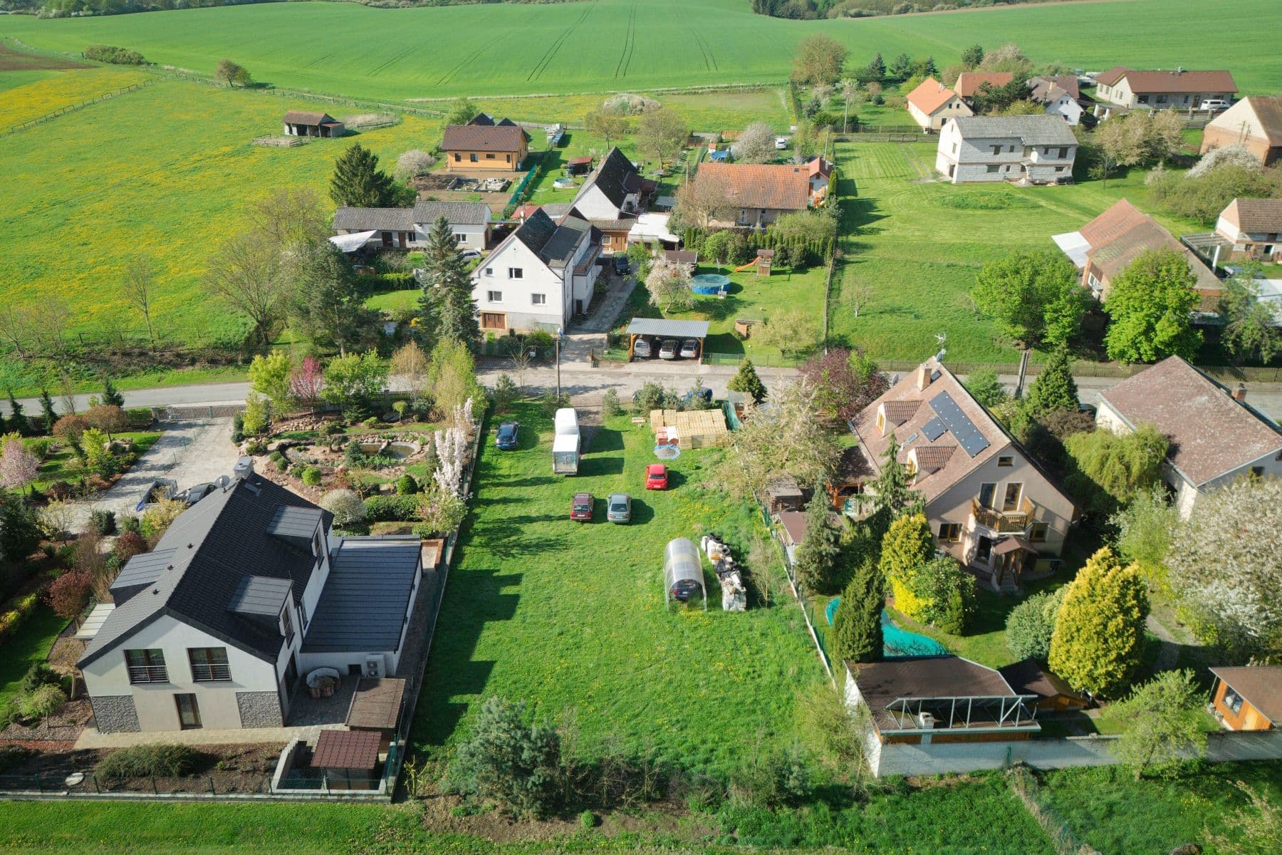 Predaj pozemku 1.129 m², Dolní Břežany, Středočeský kraj Predaj pozemku 1.129 m², Dolní Břežany, Středočeský kraj
