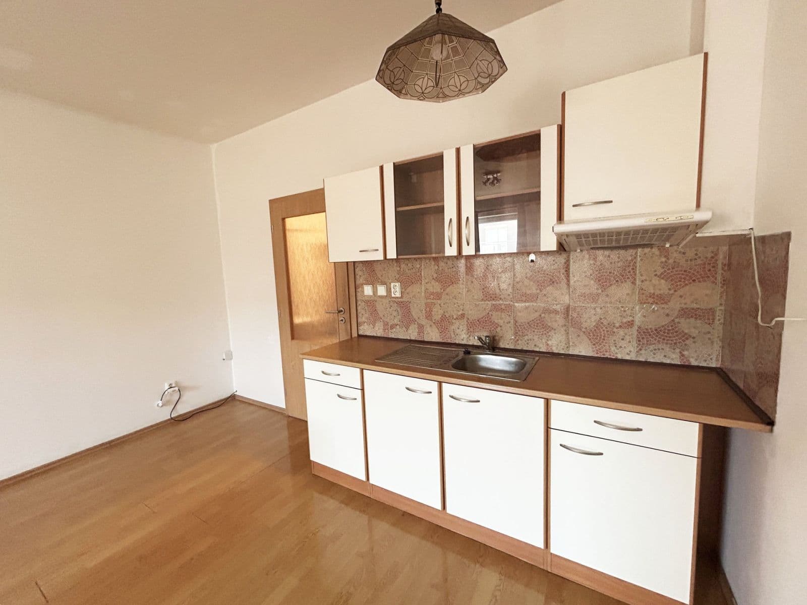 Prenájom bytu 1-izbový 34 m², Mlýnská, Kolín, Středočeský kraj Prenájom bytu 1-izbový 34 m², Mlýnská, Kolín, Středočeský kraj