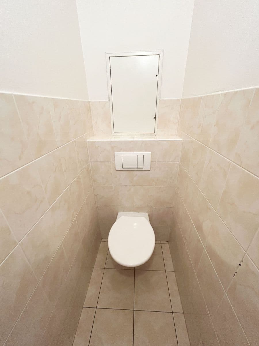 Prenájom bytu 1-izbový 34 m², Mlýnská, Kolín, Středočeský kraj Prenájom bytu 1-izbový 34 m², Mlýnská, Kolín, Středočeský kraj