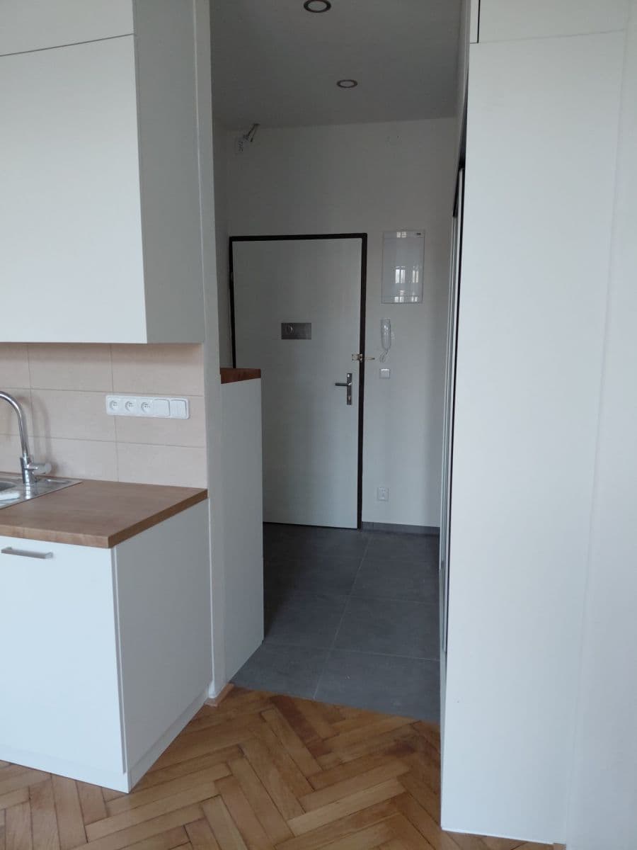 Prenájom bytu 1-izbový 24 m², Veletržní, Praha, Praha Prenájom bytu 1-izbový 24 m², Veletržní, Praha, Praha