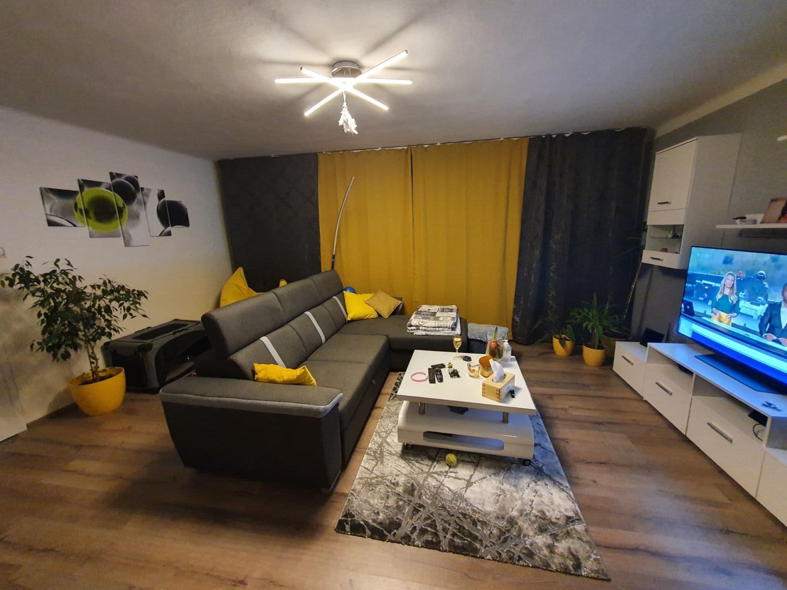Predaj bytu 3-izbový 100 m², Šumavská, Karlovy Vary, Karlovarský kraj Predaj bytu 3-izbový 100 m², Šumavská, Karlovy Vary, Karlovarský kraj
