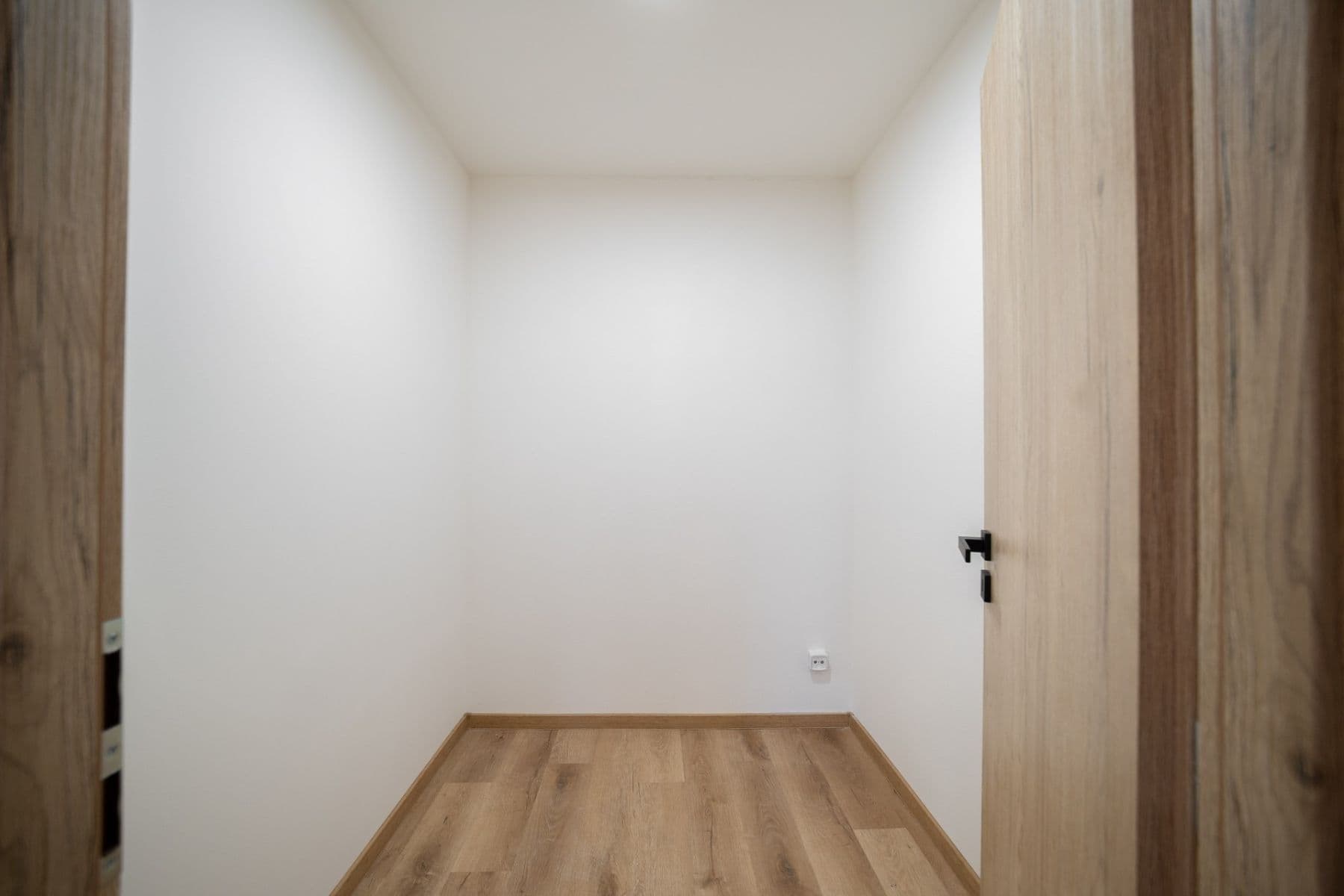 Predaj bytu 3-izbový 60 m², Partyzánská, Plzeň, Plzeňský kraj Predaj bytu 3-izbový 60 m², Partyzánská, Plzeň, Plzeňský kraj