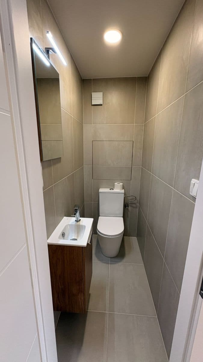 Prenájom bytu 2-izbový 48 m², Brdičkova, Praha, Praha Prenájom bytu 2-izbový 48 m², Brdičkova, Praha, Praha