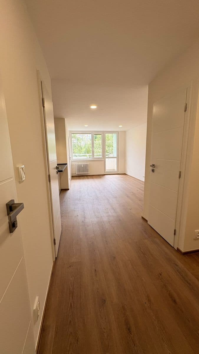 Prenájom bytu 2-izbový 48 m², Brdičkova, Praha, Praha Prenájom bytu 2-izbový 48 m², Brdičkova, Praha, Praha