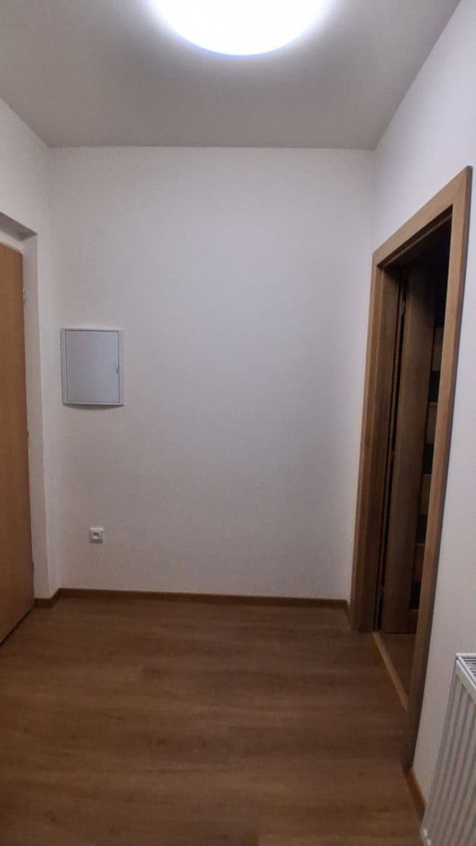Prenájom bytu 2-izbový 40 m², Komenského, Zdice, Středočeský kraj Prenájom bytu 2-izbový 40 m², Komenského, Zdice, Středočeský kraj