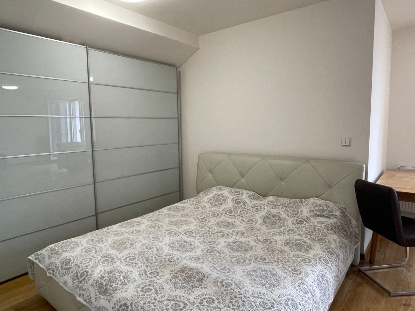 Prenájom bytu 1-izbový 48 m², Terronská, Praha, Praha Prenájom bytu 1-izbový 48 m², Terronská, Praha, Praha