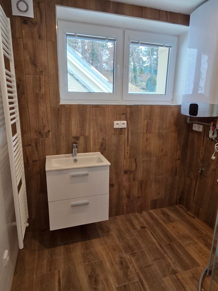 Prenájom bytu 4-izbový 107 m², Dalibora z Myšlína, Doksy, Liberecký kraj Prenájom bytu 4-izbový 107 m², Dalibora z Myšlína, Doksy, Liberecký kraj