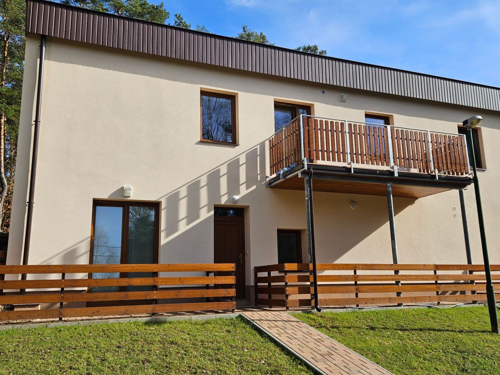 Prenájom bytu 3-izbový 73 m², Pod Borným, Doksy, Liberecký kraj Prenájom bytu 3-izbový 73 m², Pod Borným, Doksy, Liberecký kraj