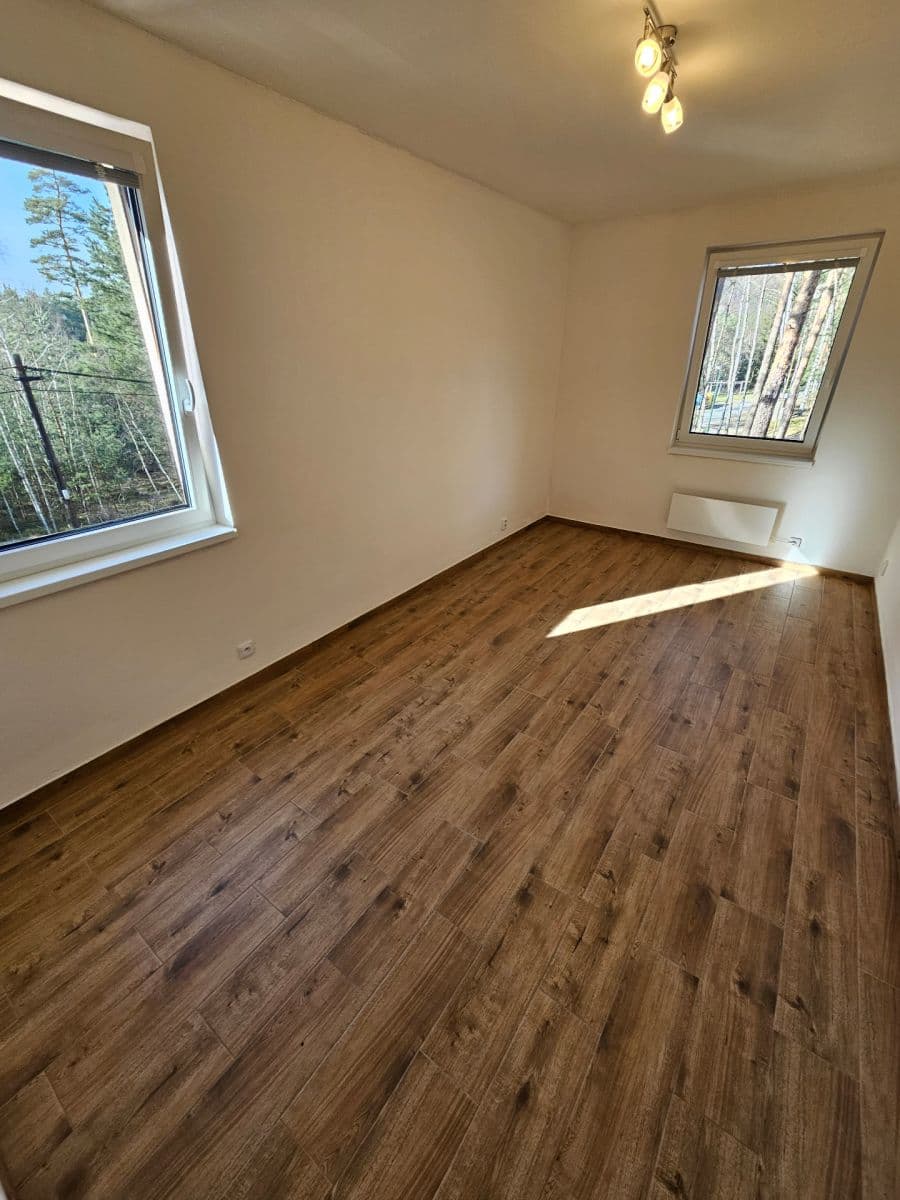 Prenájom bytu 3-izbový 73 m², Pod Borným, Doksy, Liberecký kraj Prenájom bytu 3-izbový 73 m², Pod Borným, Doksy, Liberecký kraj