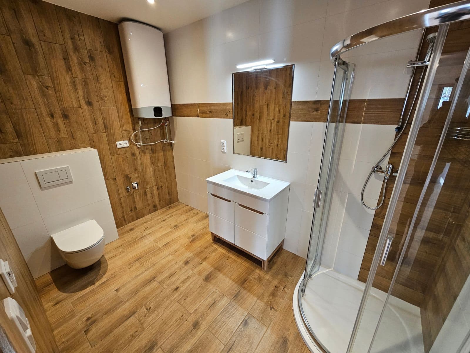 Prenájom bytu 3-izbový 73 m², Pod Borným, Doksy, Liberecký kraj Prenájom bytu 3-izbový 73 m², Pod Borným, Doksy, Liberecký kraj