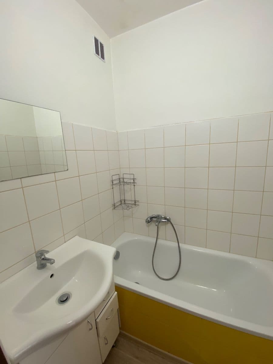 Predaj bytu 1-izbový 34 m², Jiráskova, Krnov, Moravskoslezský kraj Predaj bytu 1-izbový 34 m², Jiráskova, Krnov, Moravskoslezský kraj
