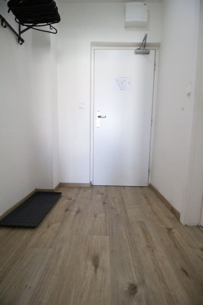 Prenájom bytu 1-izbový 23 m², Hornoměcholupská, Praha, Praha Prenájom bytu 1-izbový 23 m², Hornoměcholupská, Praha, Praha
