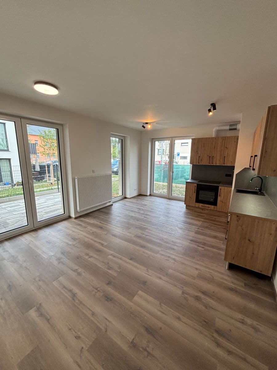 Prenájom bytu 1-izbový 38 m², Ústavní, Dobřany, Plzeňský kraj Prenájom bytu 1-izbový 38 m², Ústavní, Dobřany, Plzeňský kraj